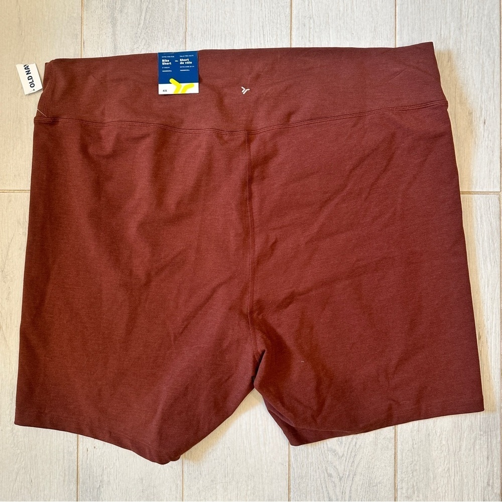 Old Navy Extra High Rise PowerChill Biker Shorts 8-inch inseam - Picture 3 of 4